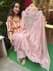 UNSTITCHED DESIGNER MULMUL ANTIQUE WORK SUITS.