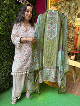 UNSTITCHED PURE CREPE PERSIAN PRINTING SUITS.