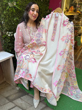UNSTITCHED PURE MULMUL CHANDERI THREAD WORK SUITS.