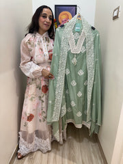 UNSTITCHED PURE MULMUL CHANDERI RESHAM WORK SUITS.