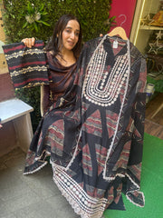 Unstitched PURE MULMUL COTTON AFGHANI PRINTS WITH LACES.