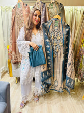 UNSTITCHED PURE SHIMMER LINEN DIGITAL PRINTING SUITS .