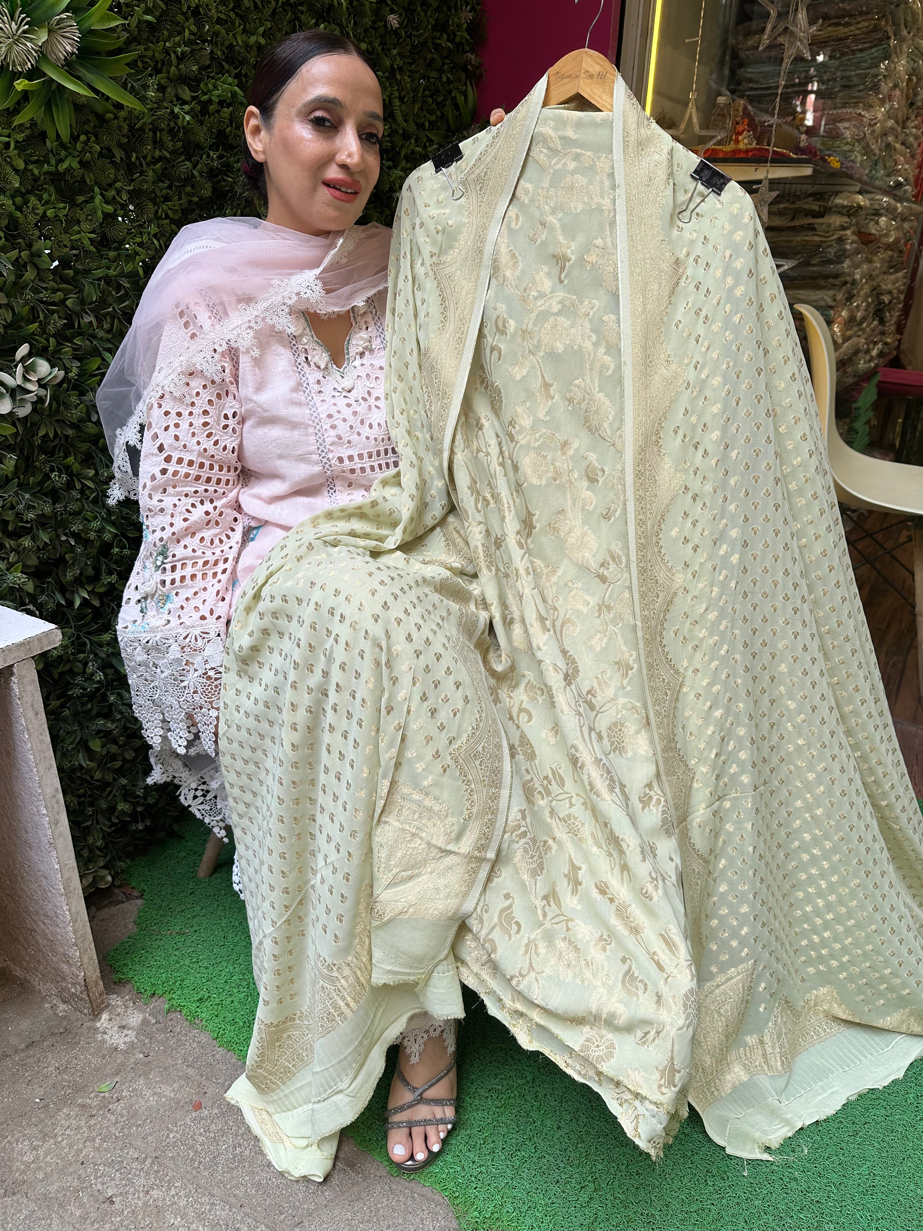 UNSTITCHED PURE GEORGETTE BANARSI WEAVING SUITS.
