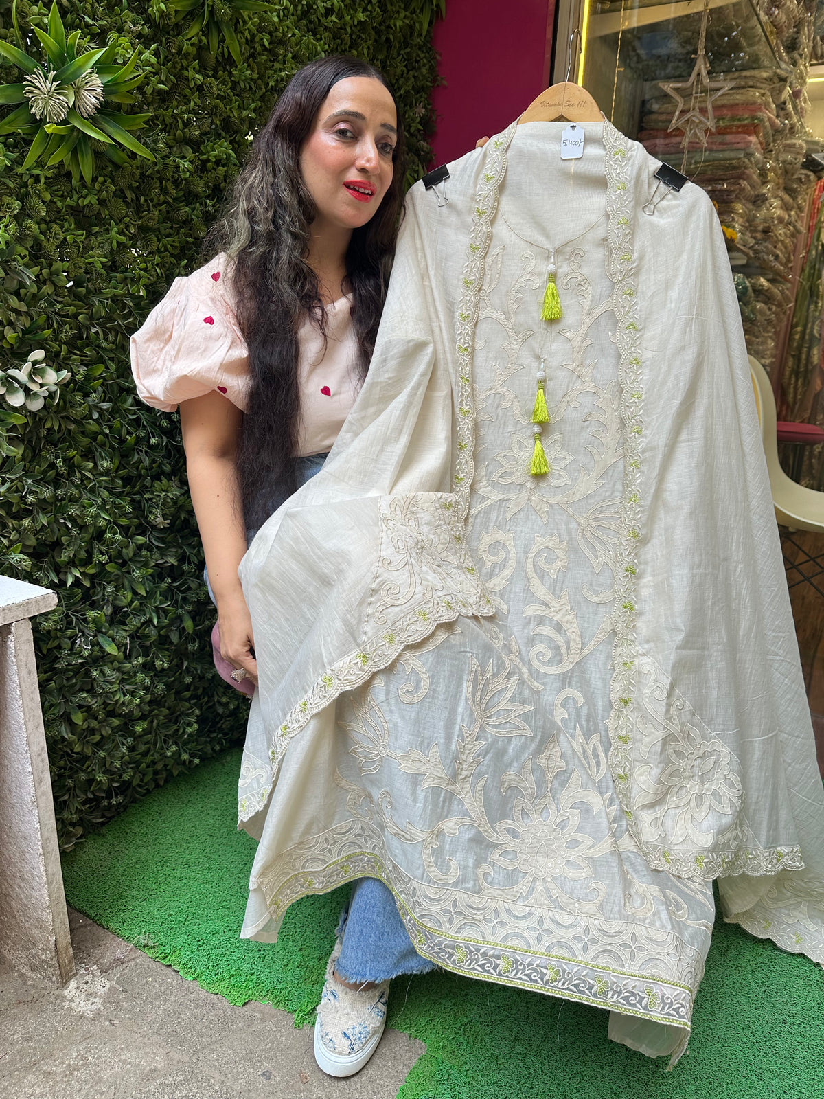 UNSTITCHED PURE MULMUL CHANDERI APPLIQUE HANDWORK SUITS.
