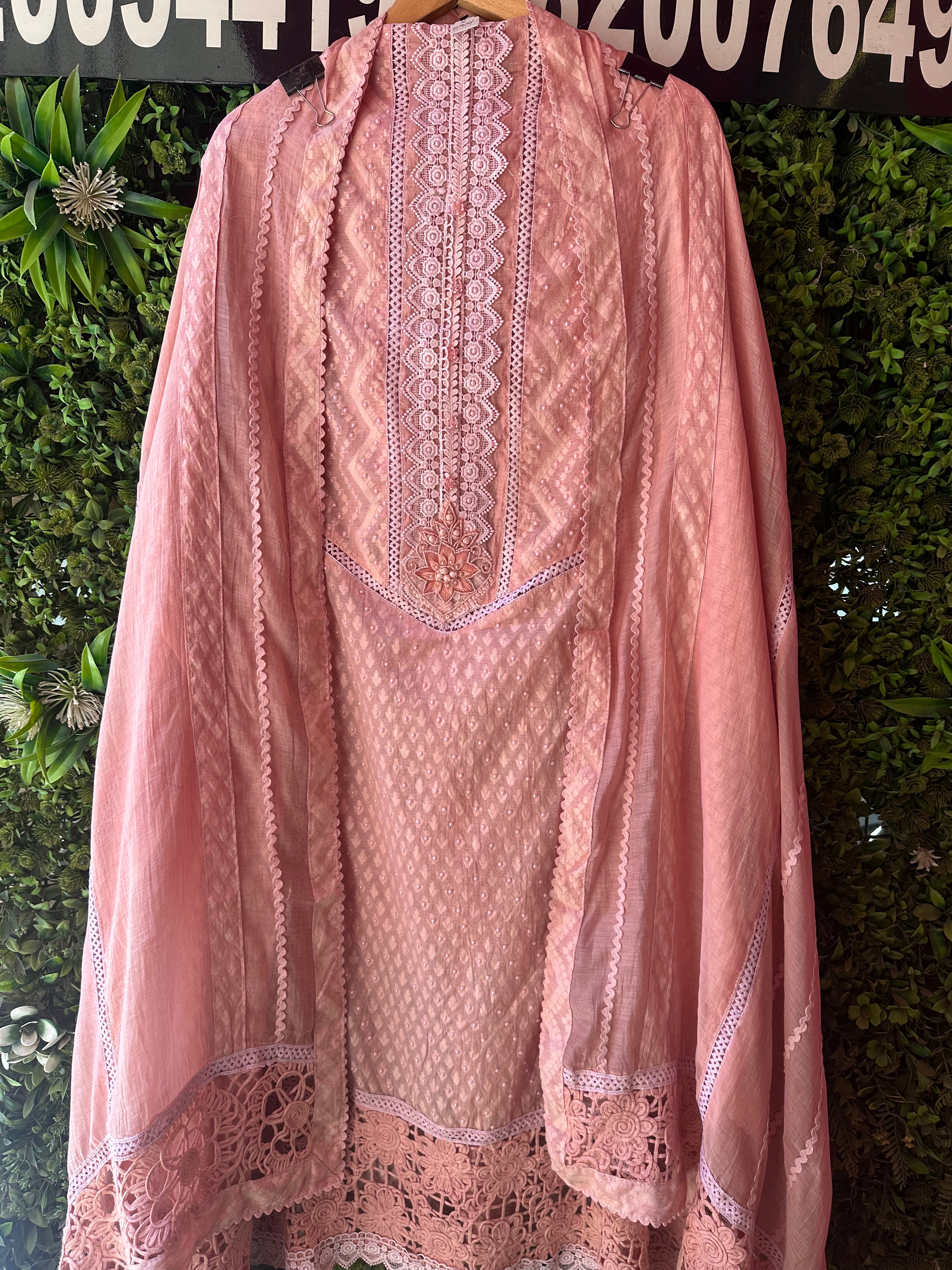 UNSTITCHED PREMIM MULMUL DESIGNER SUITS.
