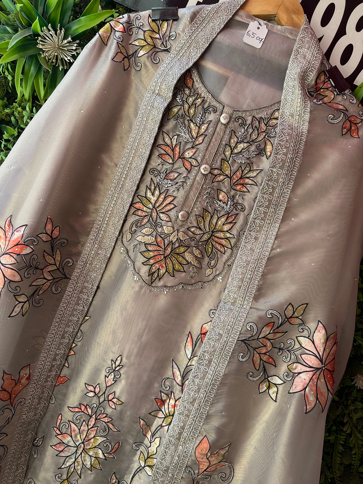 UNSTITCHED PURE TISSUE ORGANZA HANDWORK SUITS.