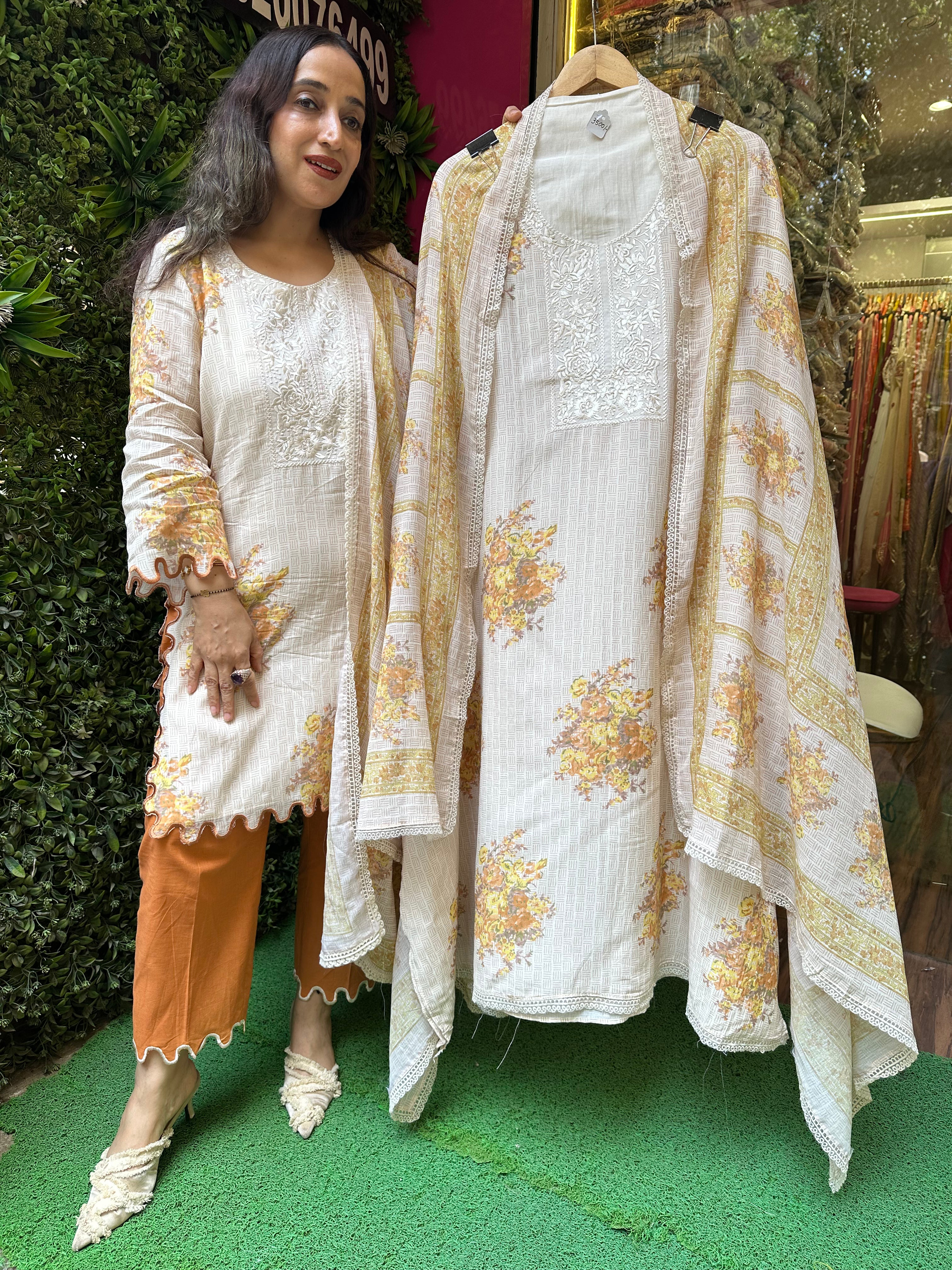 UNSTITCHED PURE MULMUL BAUG PRINTING SUITS.