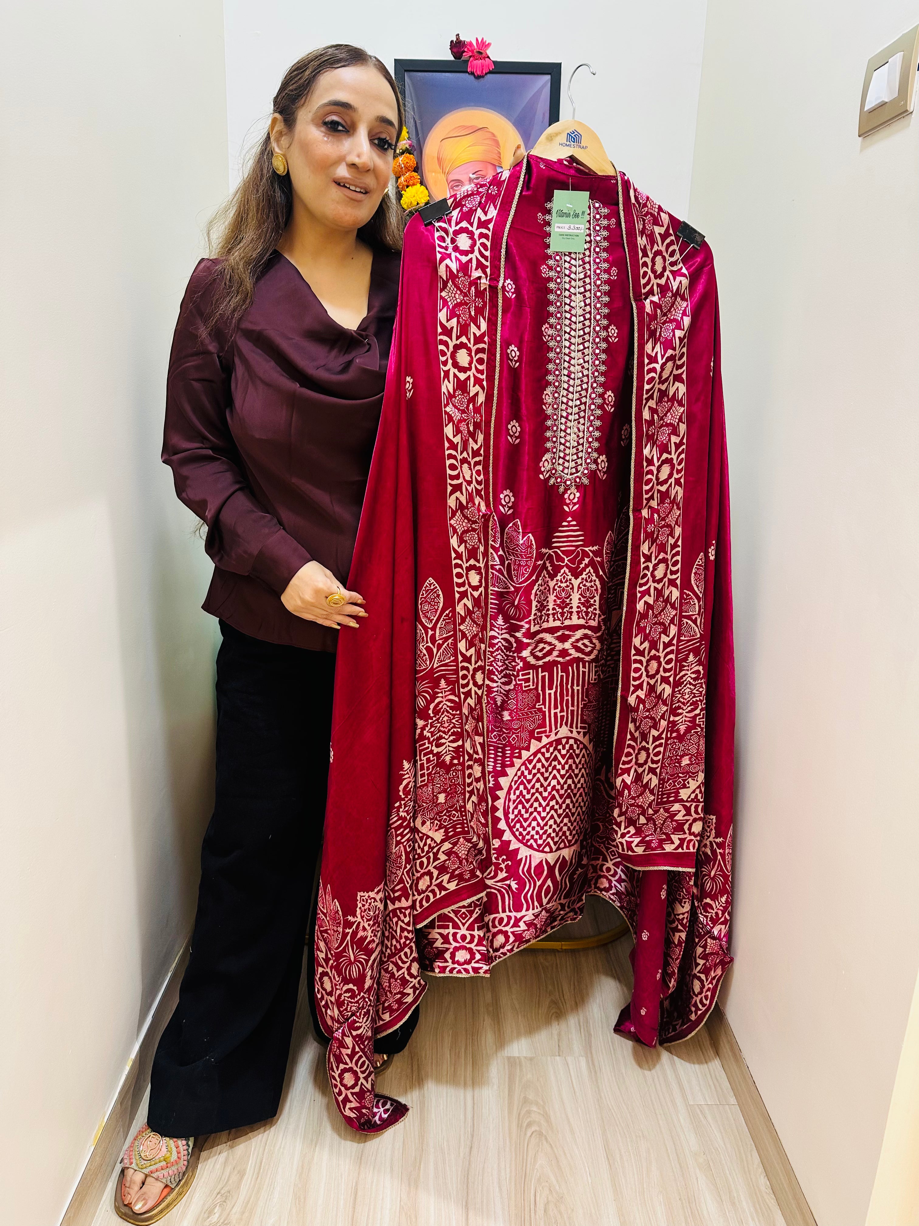 UNSTITCHED GAJJI SILK DIGITAL PRINTING SUITS.