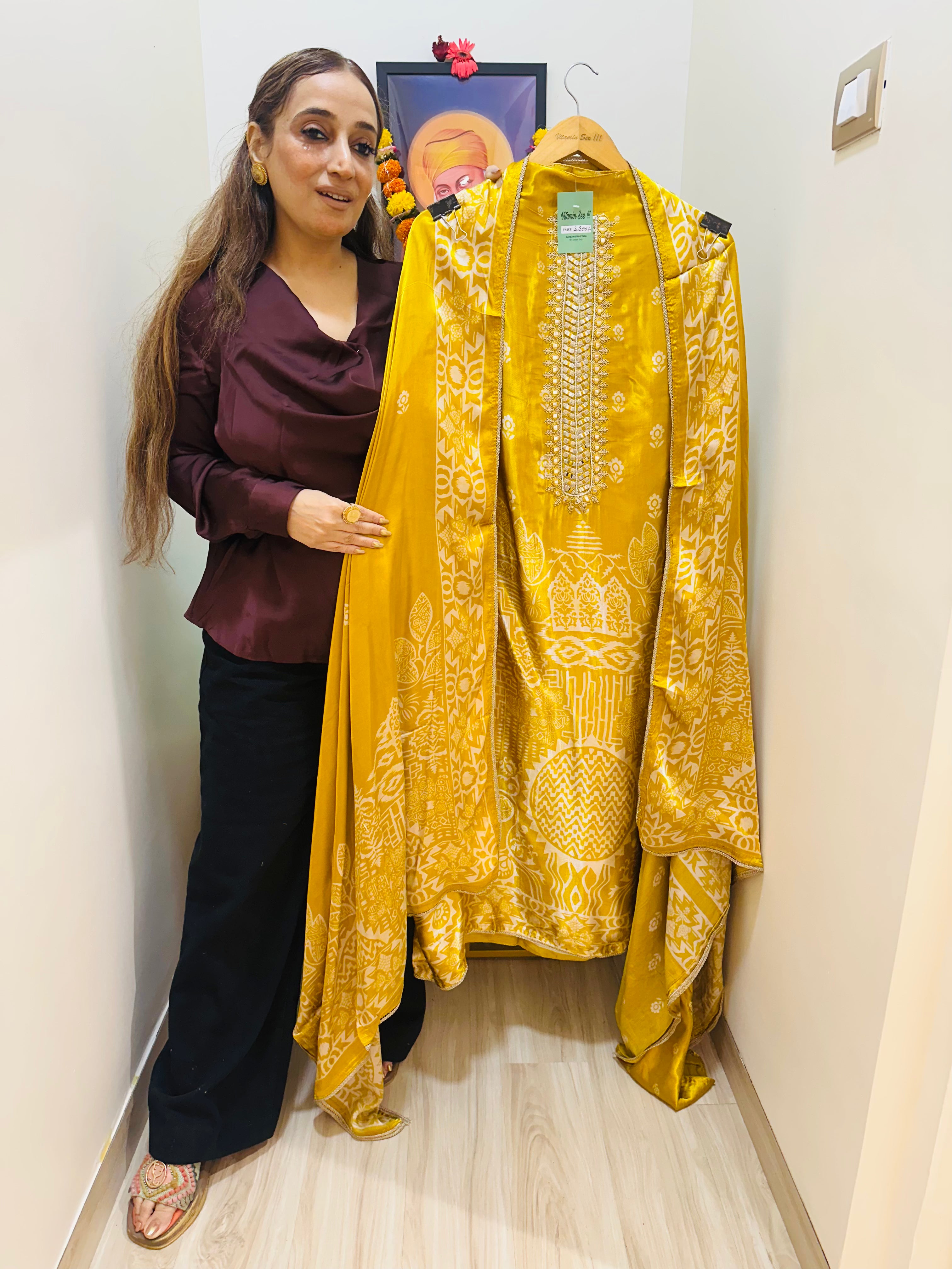 UNSTITCHED GAJJI SILK DIGITAL PRINTING SUITS.