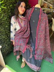 UNSTITCHED PURE COTTON LINEN AJRAK PRINTING SUITS.