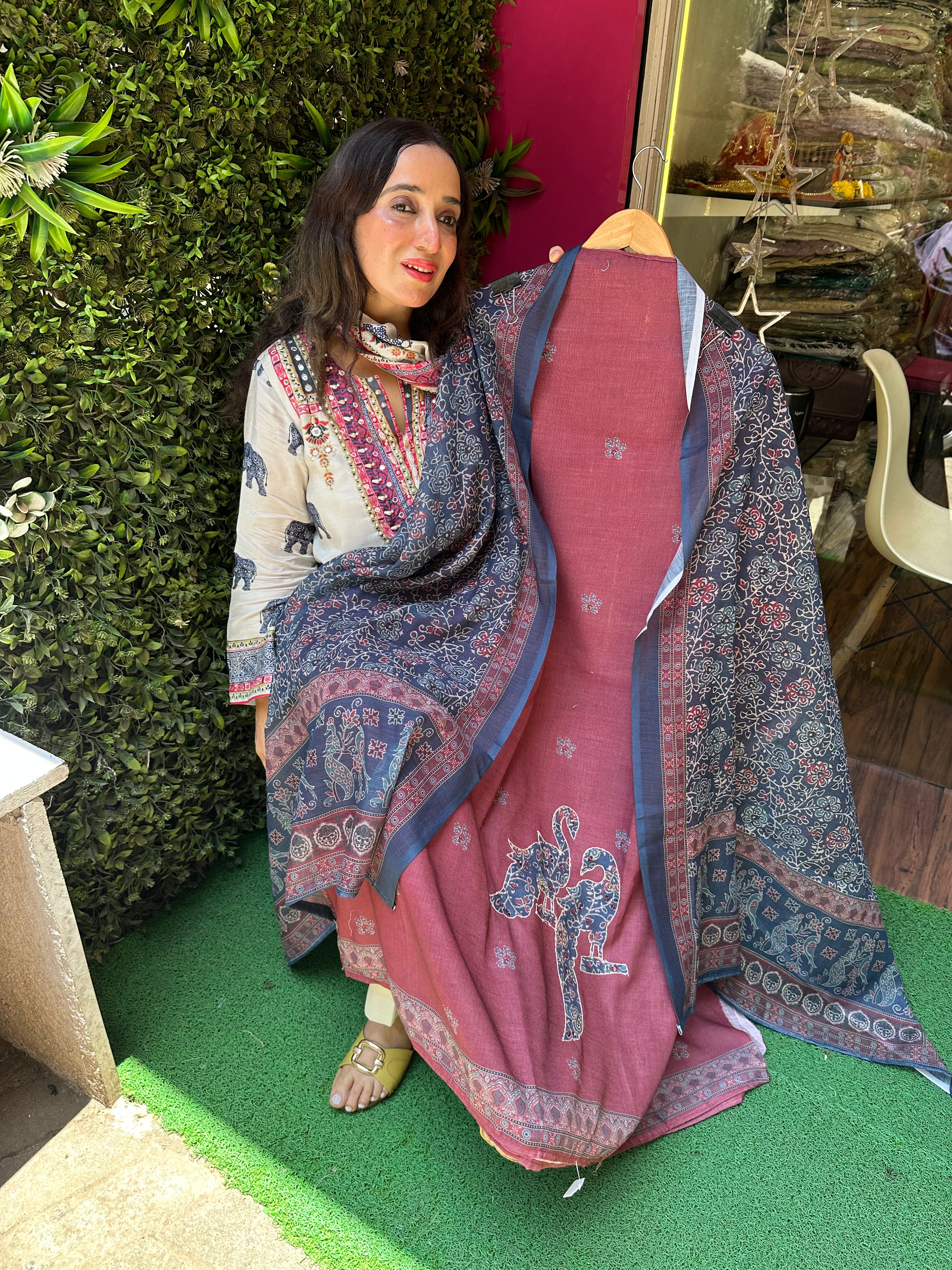 UNSTITCHED PURE COTTON LINEN AJRAK PRINTING SUITS.