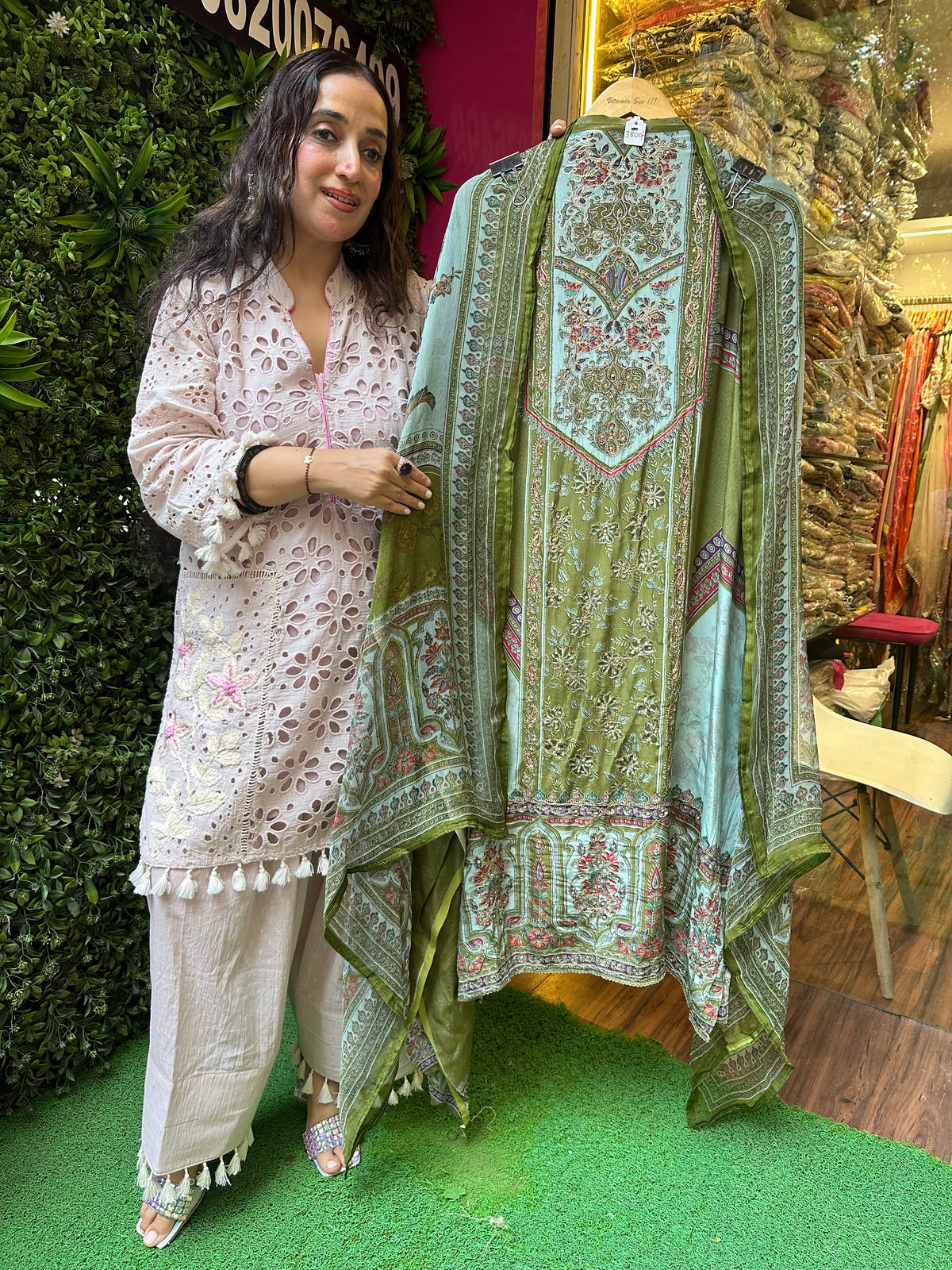 UNSTITCHED PURE CREPE PERSIAN PRINTING SUITS.