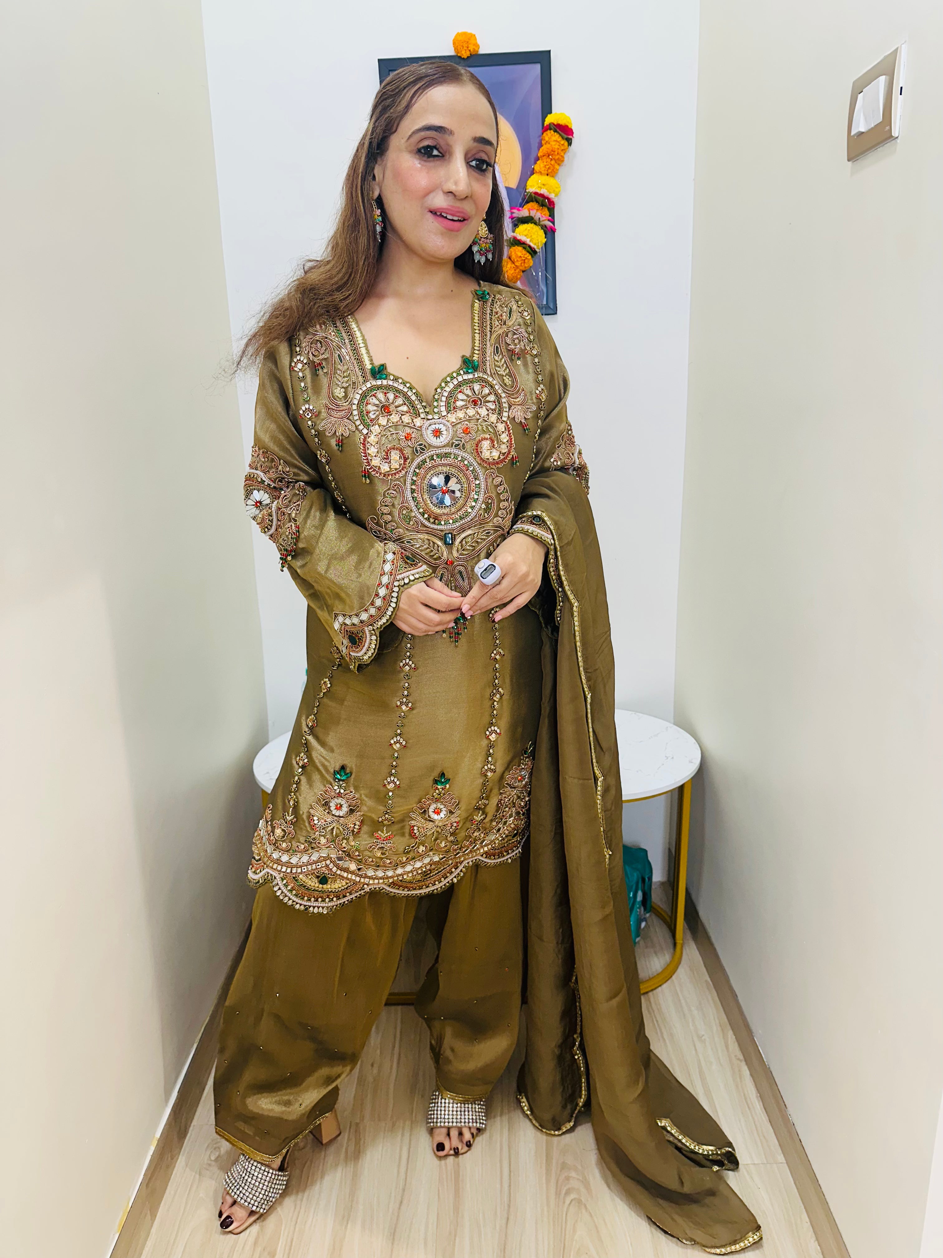 STITCHED PURE GIRAFFE TISSUE HANDWORK SUITS