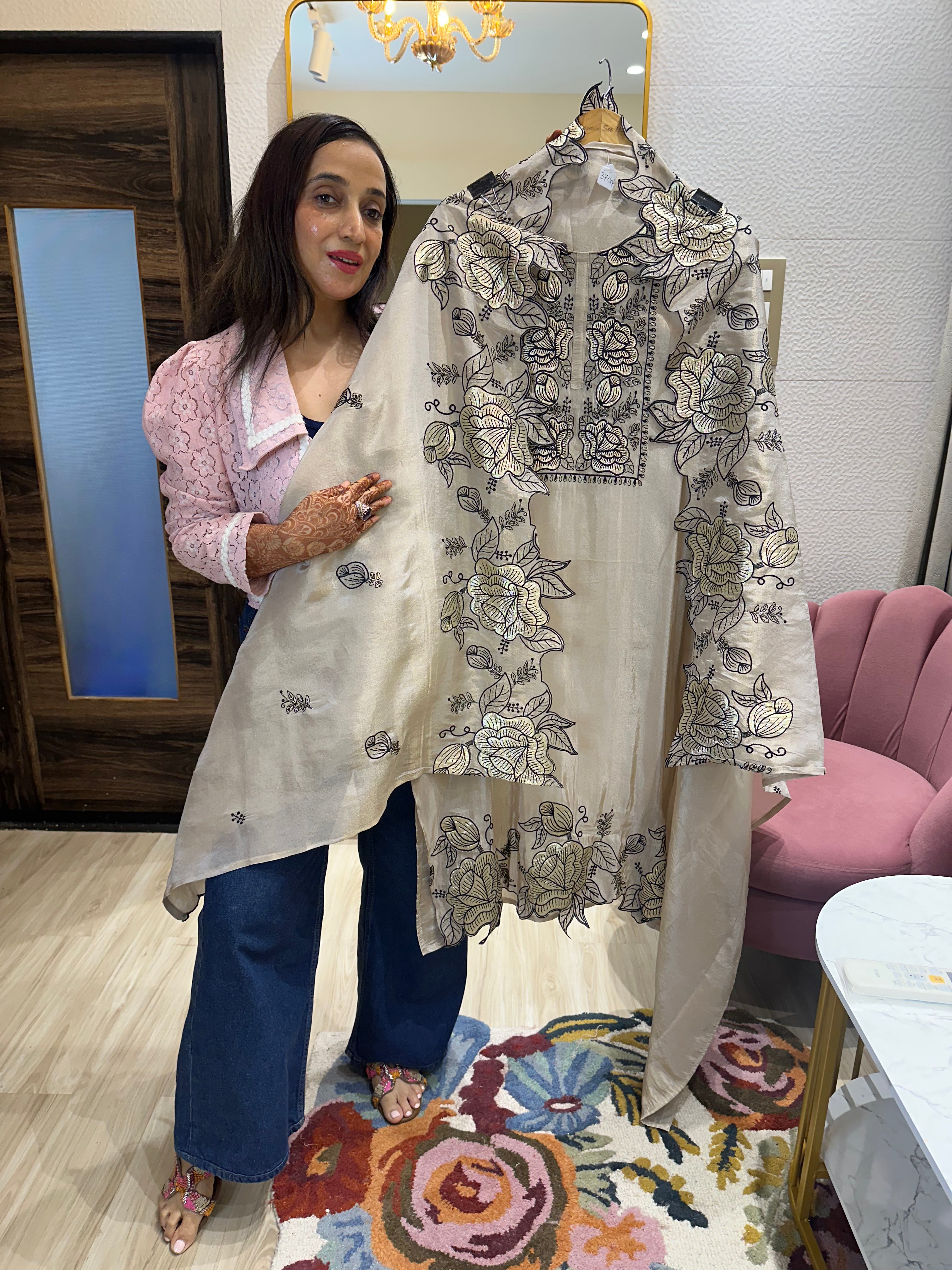 UNSTITCHED PURE TISSUE ORGANZA CUSHIONING WORK SUITS.
