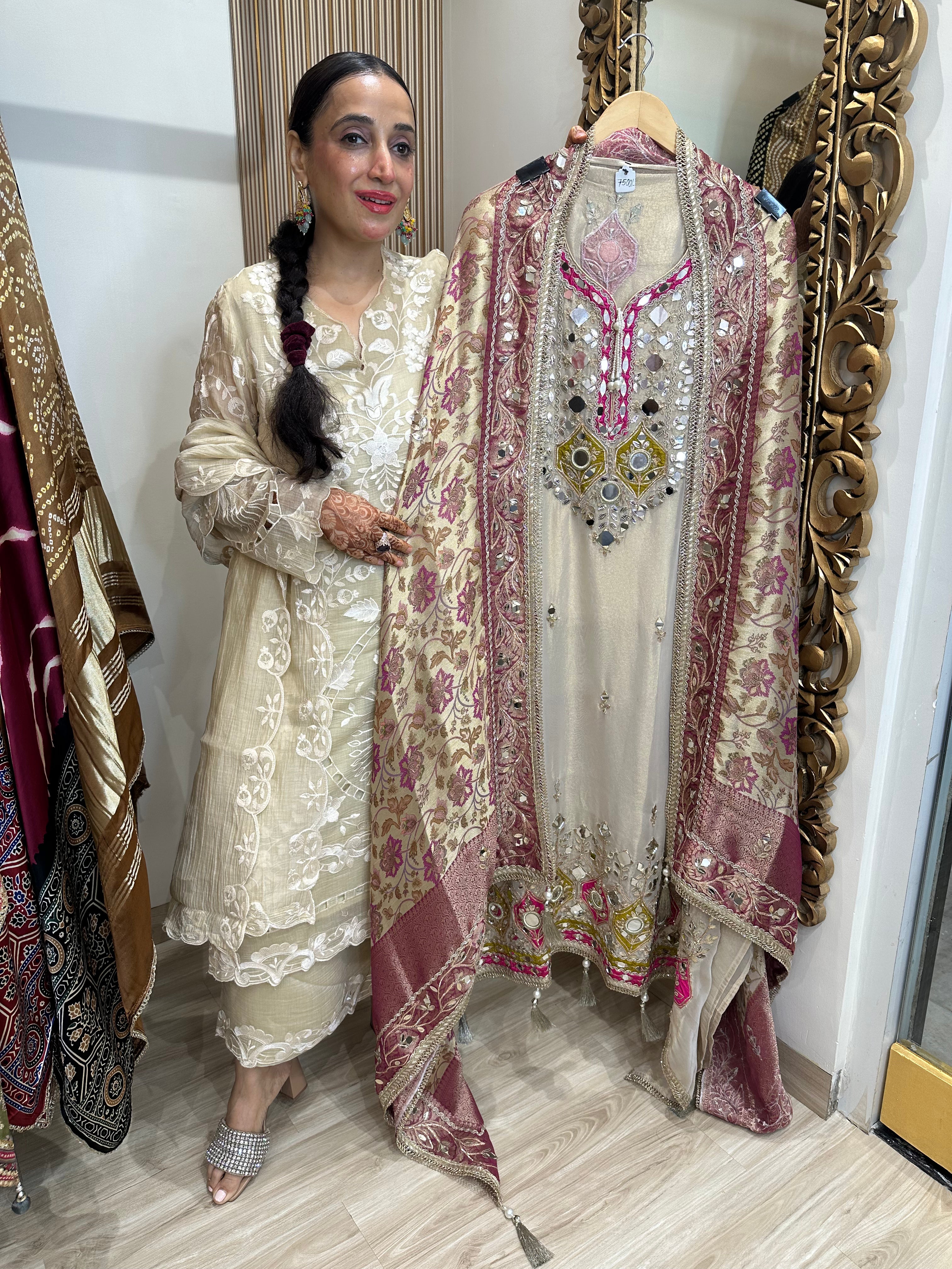 UNSTITCHED PURE TISSUE ORGANZA HANDWORK SUITS.