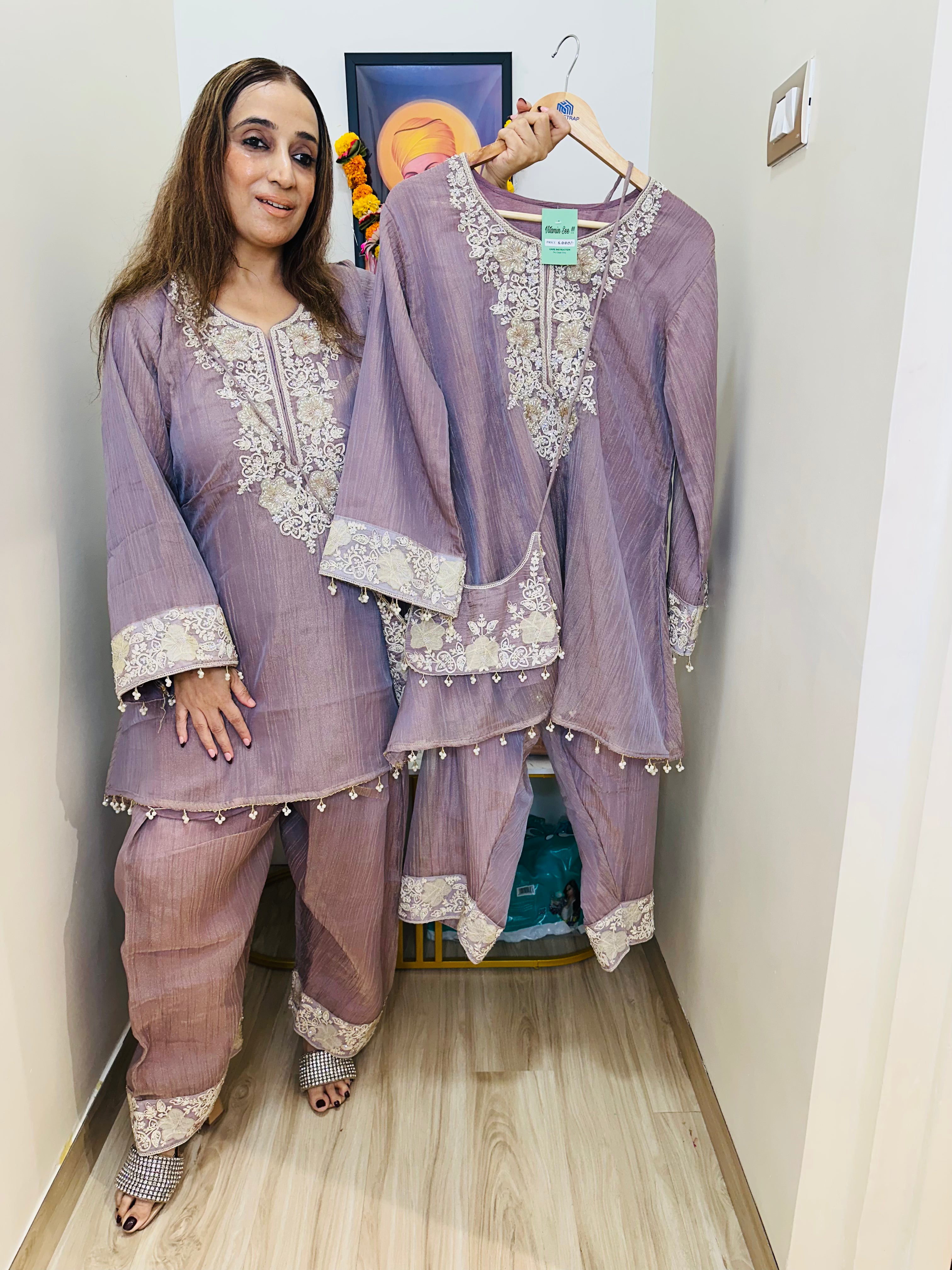 STITCHED SOFT CRUSH TISSUE NALKI AND CUTDANA WORK CHOGAS .