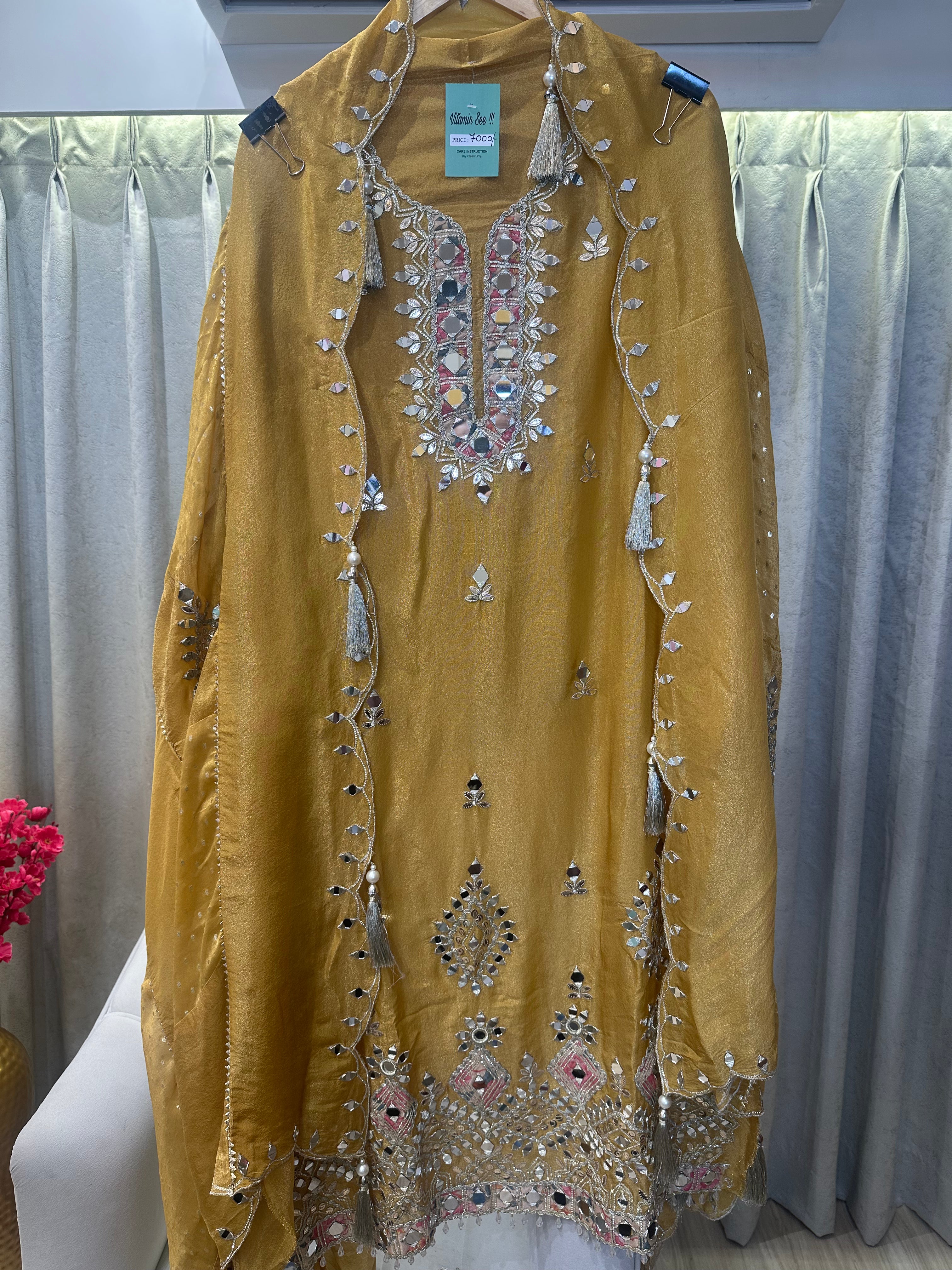UNSTITCHED PURE TISSUE ORGANZA HANDWORK SUITS.