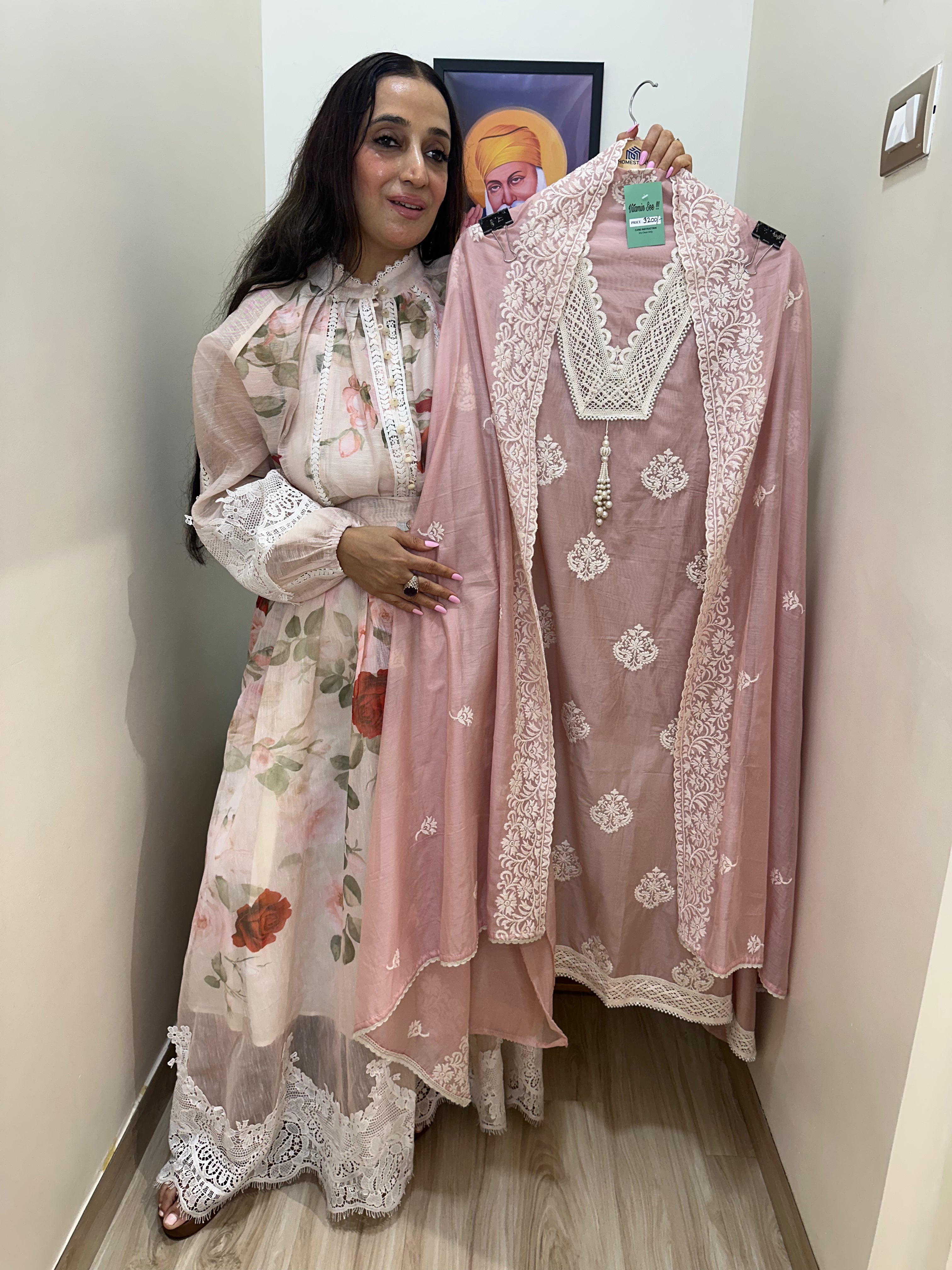 UNSTITCHED PURE MULMUL CHANDERI RESHAM WORK SUITS.
