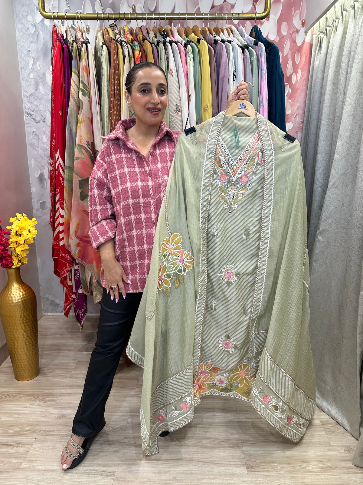 UNSTITCHED PURE MULMUL SUITS.