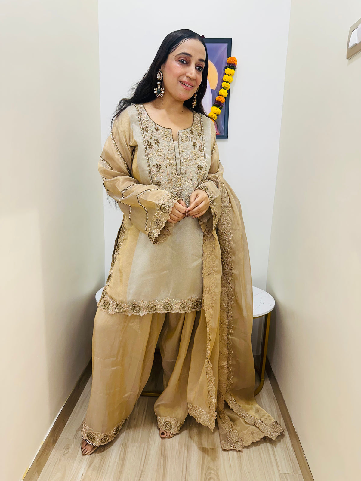 STITCHED PURE TISSUE ORGANZA SUITS WITH FARSHI PANTS.