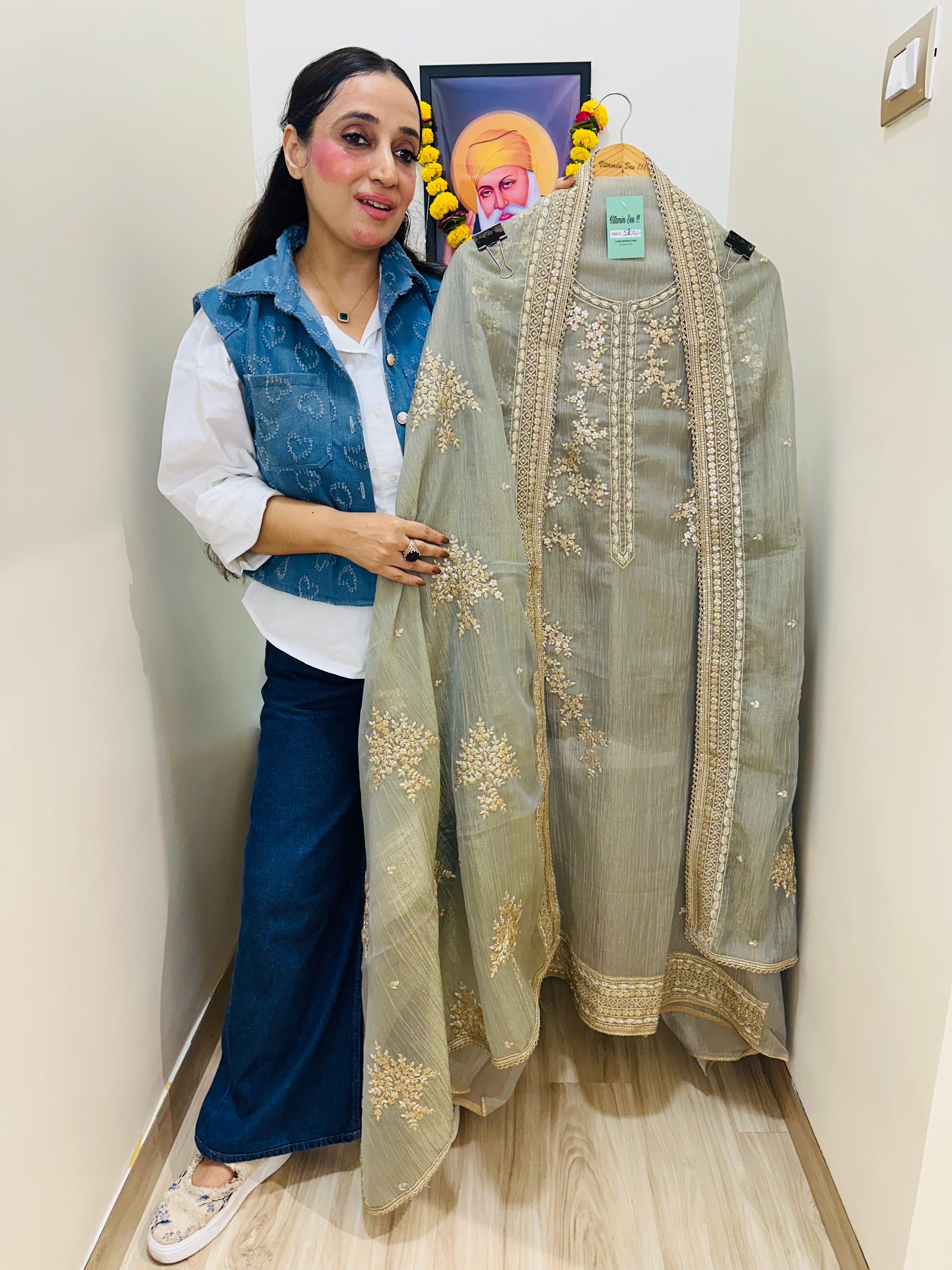 UNSTITCHED PURE CRUSHED TISSUE EMBROIDERED SUITS.