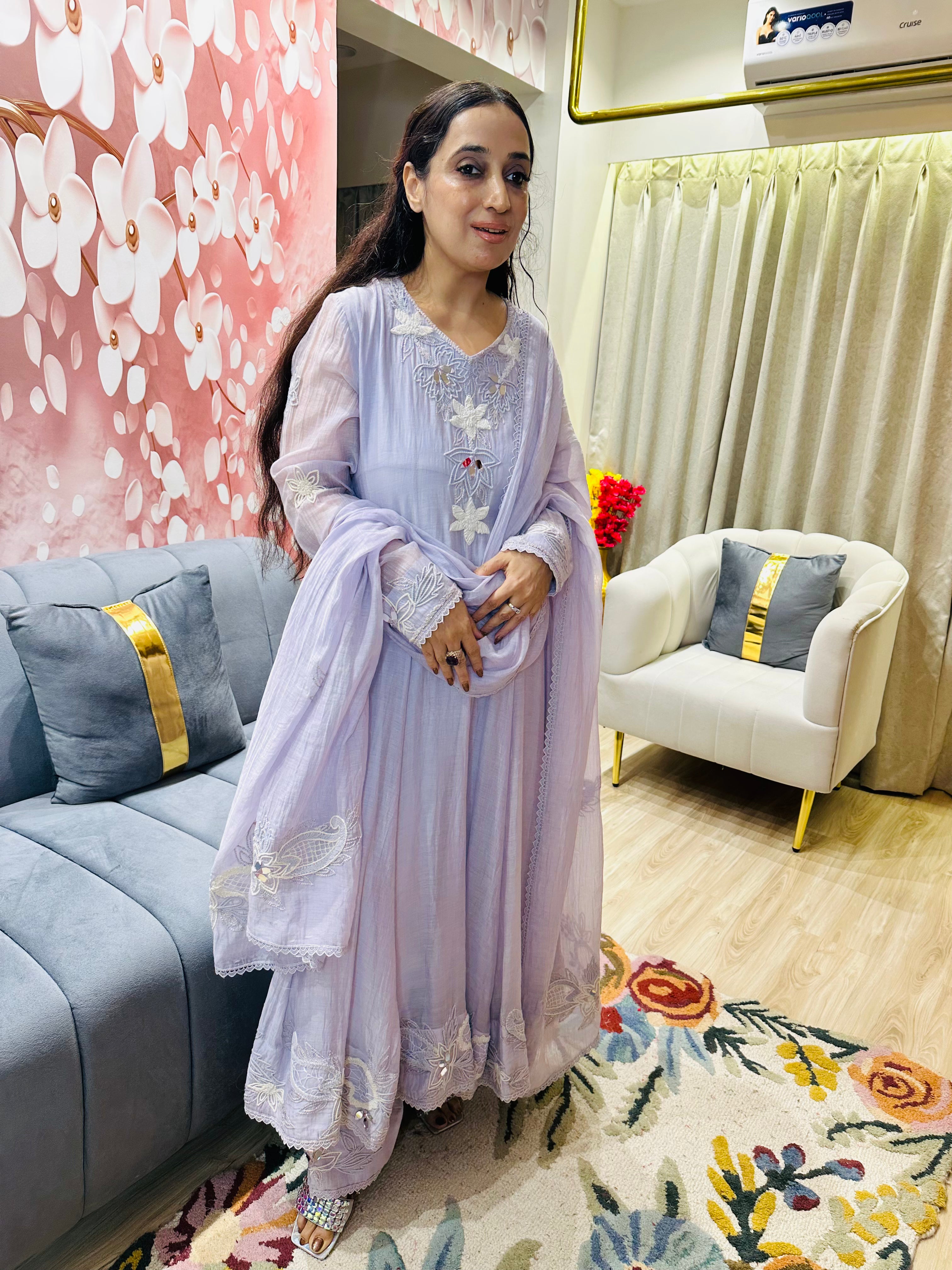 STITCHED PURE MULMUL KALIDARS.