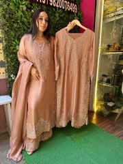 STITCHED PURE TISSUE ORGANZA HANDWORK SUITS.