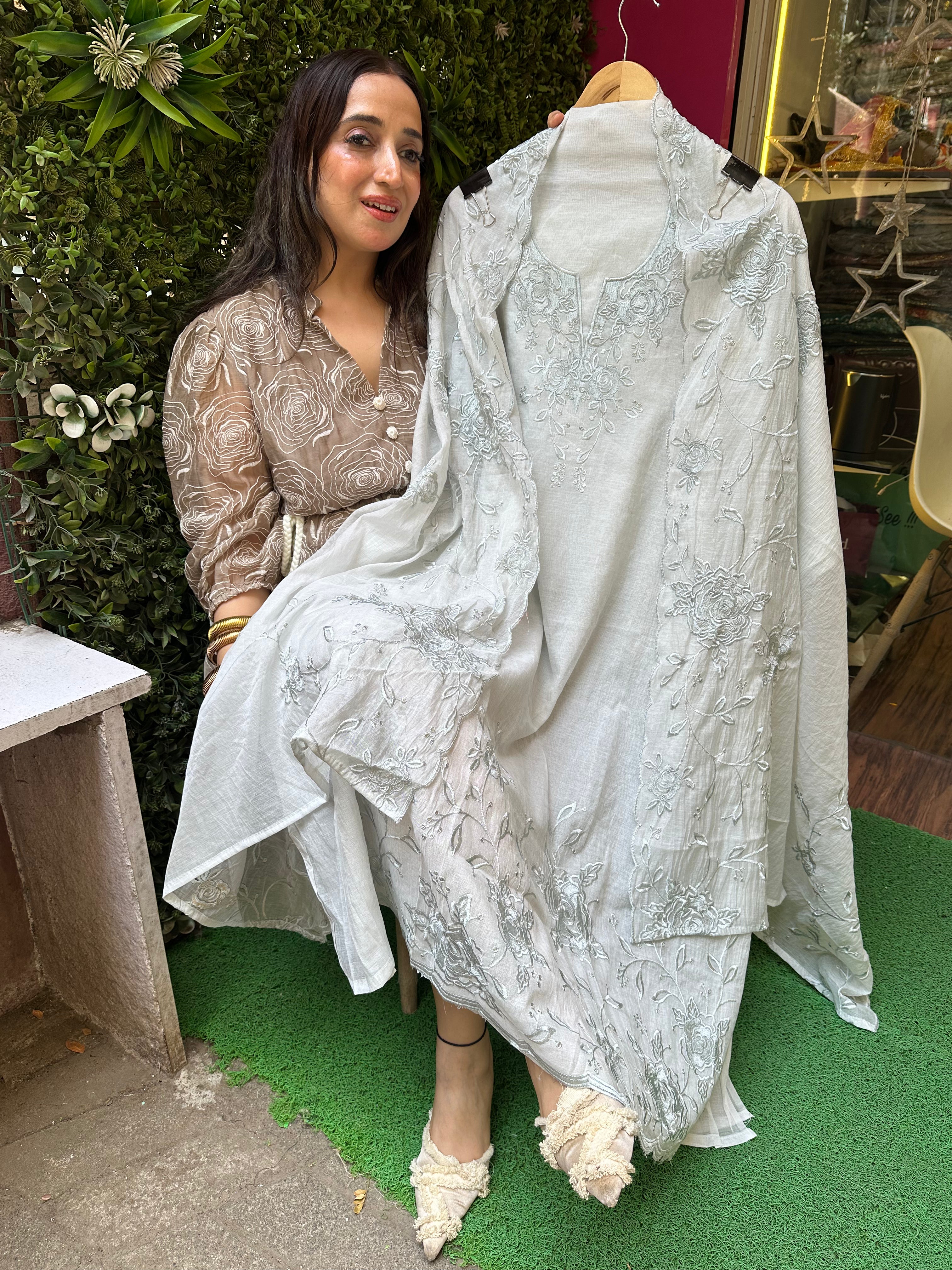 Unstitched PURE MULMUL CHANDERI RESHAM WORK SUITS.