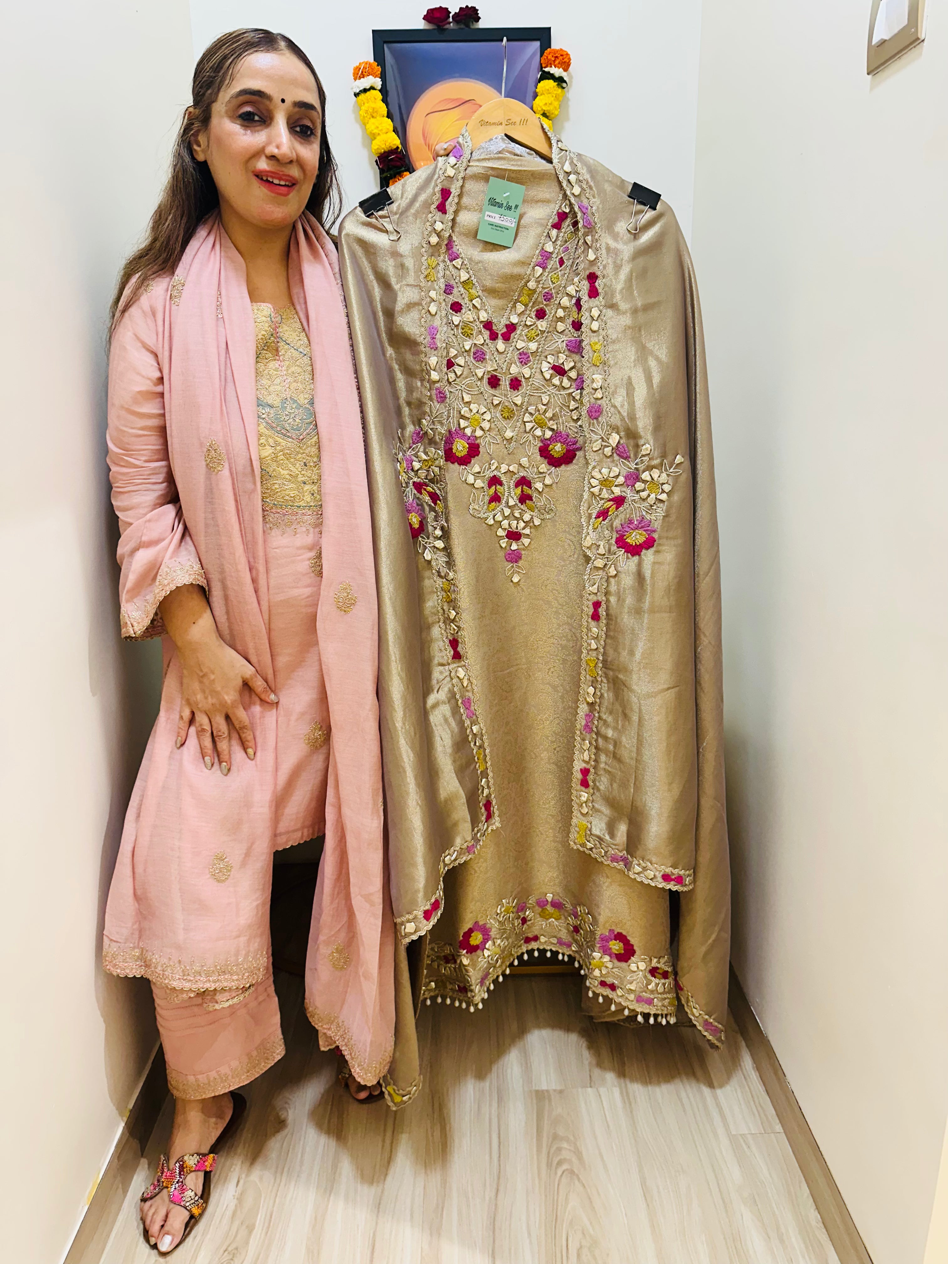 UNSTITCHED PURE BANARSI TISSUE HANDWORK SUITS