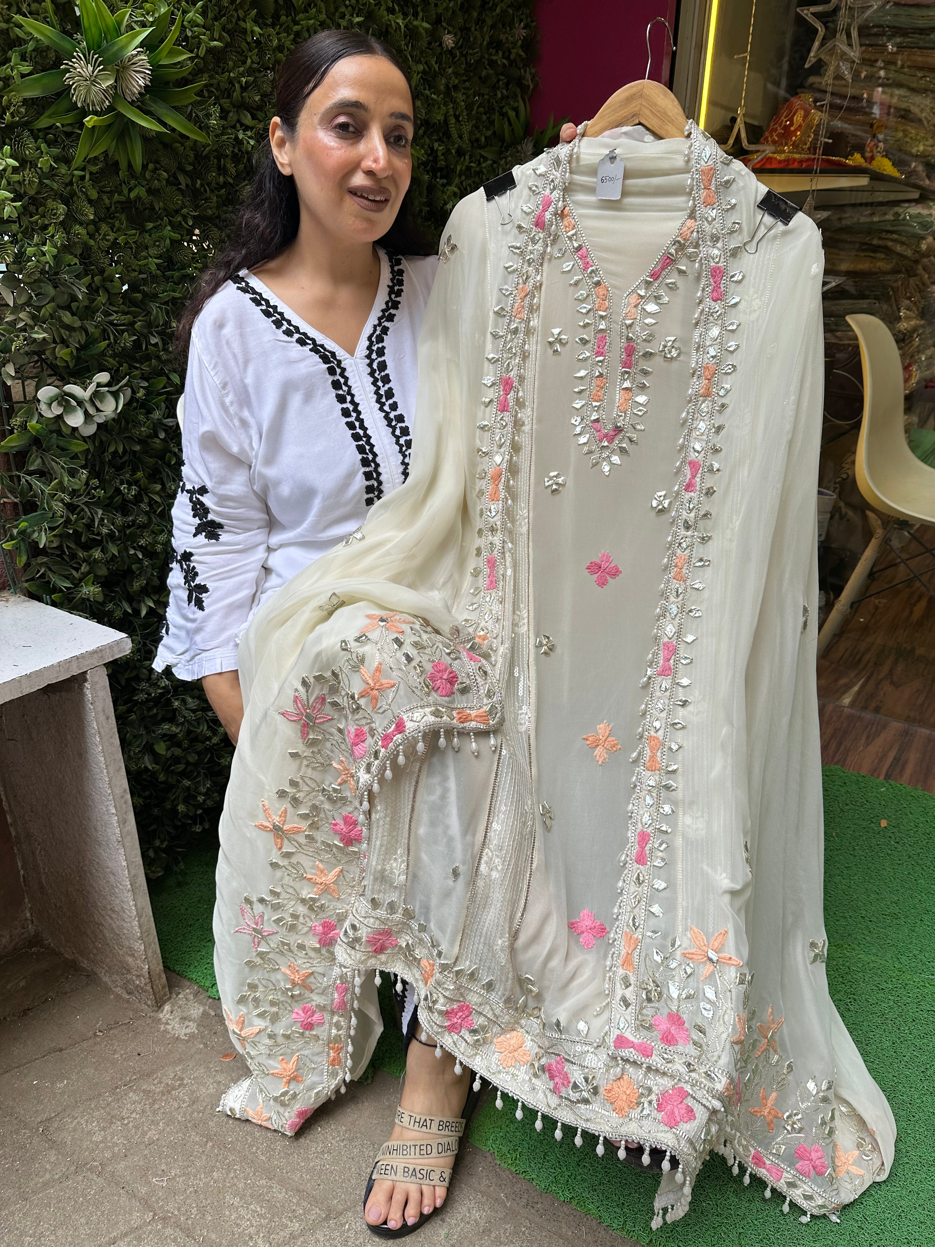 Unstitched pure SOFT ORGANZA HANDWORK SUITS.