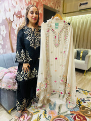 UNSTITCHED PURE SOFT ORGANZA HANDWORK SUITS.