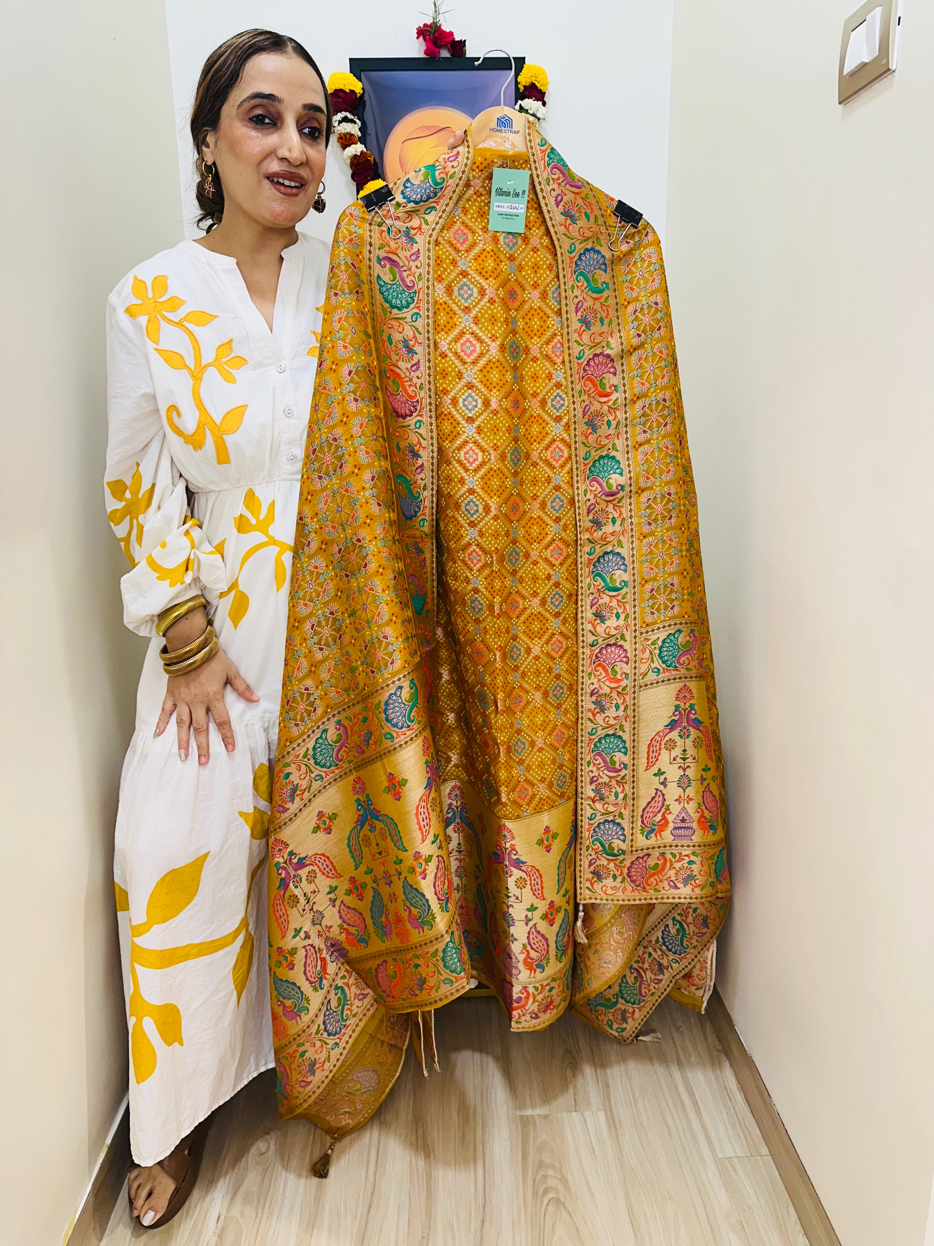 UNSTITCHED PURE BANARSI GEORGETTE PATOLA PRINTING SUITS.